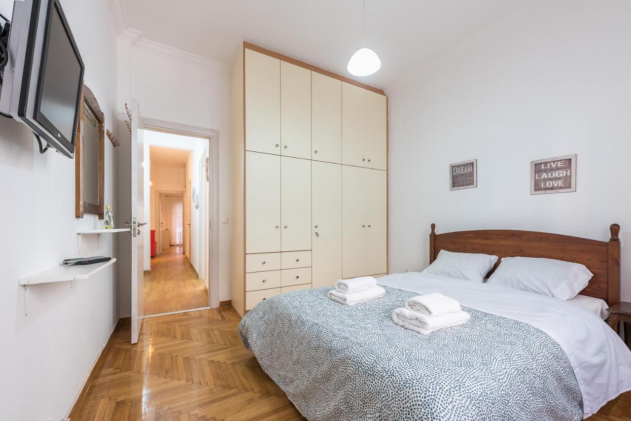 Pagkrati 2 Bedroom Apartment For 4 Persons Атина Екстериор снимка