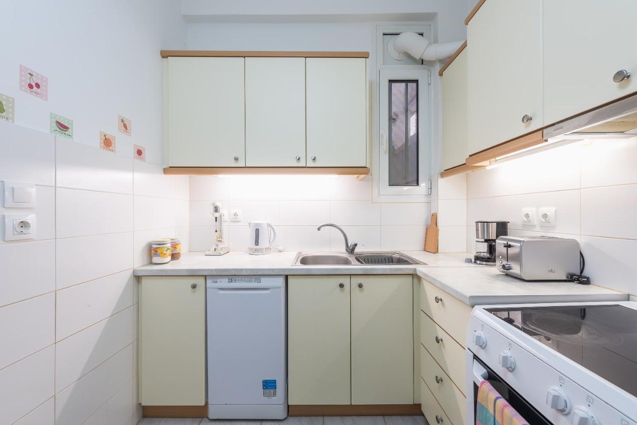 Pagkrati 2 Bedroom Apartment For 4 Persons Атина Екстериор снимка