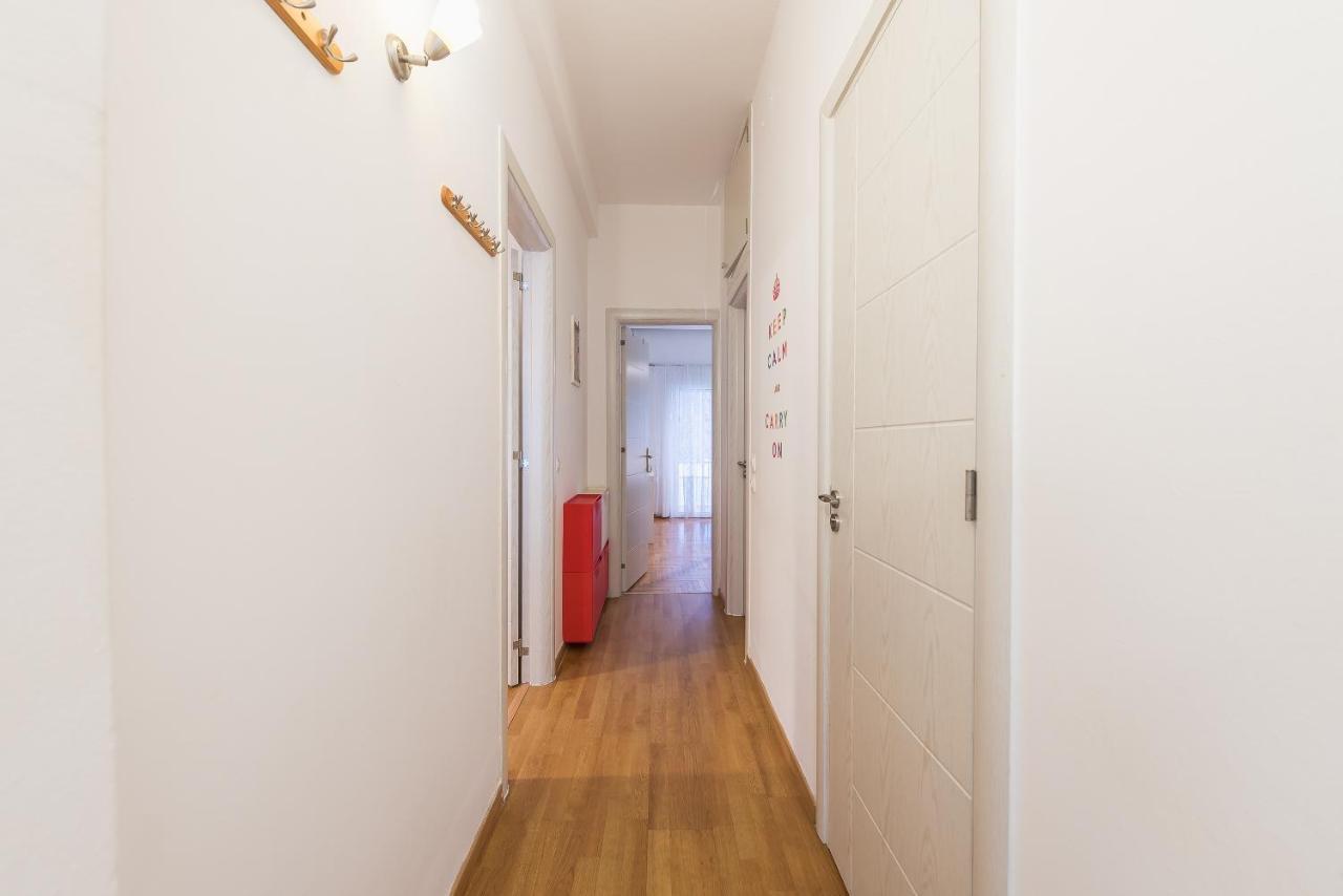 Pagkrati 2 Bedroom Apartment For 4 Persons Атина Екстериор снимка